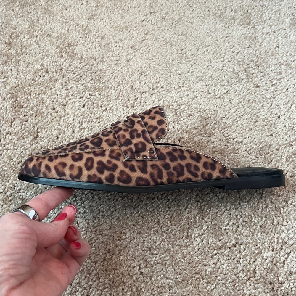 NWT Banana Republic Leopard Mules - Picture 3 of 9